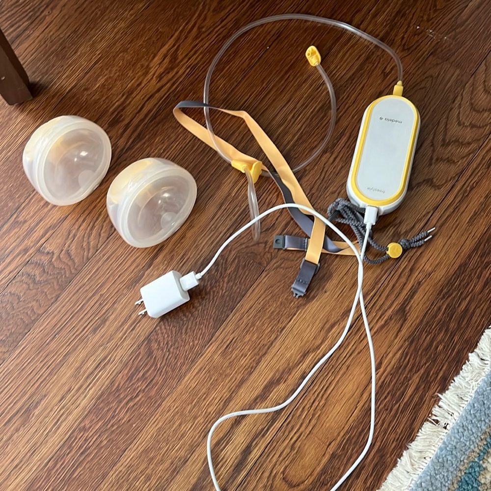 Medela hands free electric reserved do not buy
